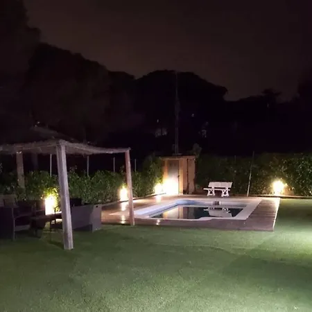 Amplia Vivienda Con Piscina Prázdninový dům